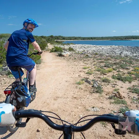 Lucia B17 By Book Menorca * Santo Tomás