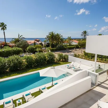 Lucia B17 By Book Menorca *