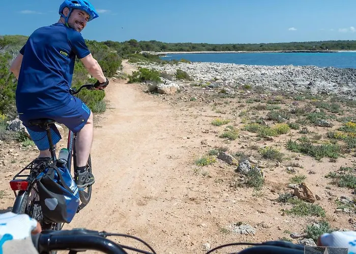 Lucia B17 By Book Menorca * Santo Tomás