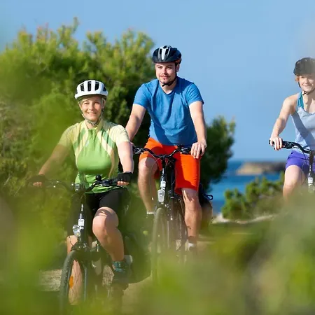 Lucia B17 By Book Menorca Villa