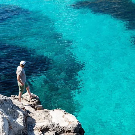 Lucia B17 By Book Menorca