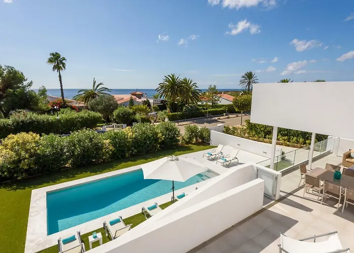 Lucia B17 By Book Menorca *