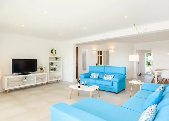 Lucia B17 By Book Menorca *