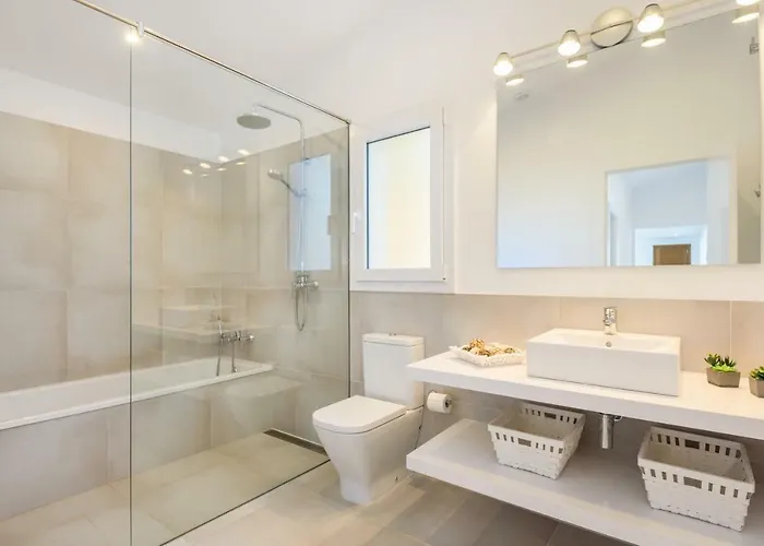 Lucia B17 By Book Menorca Santo Tomás