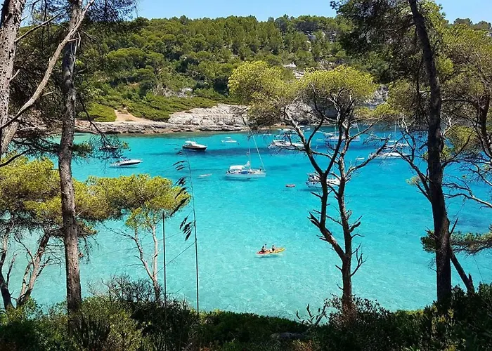 Lucia B17 By Book Menorca